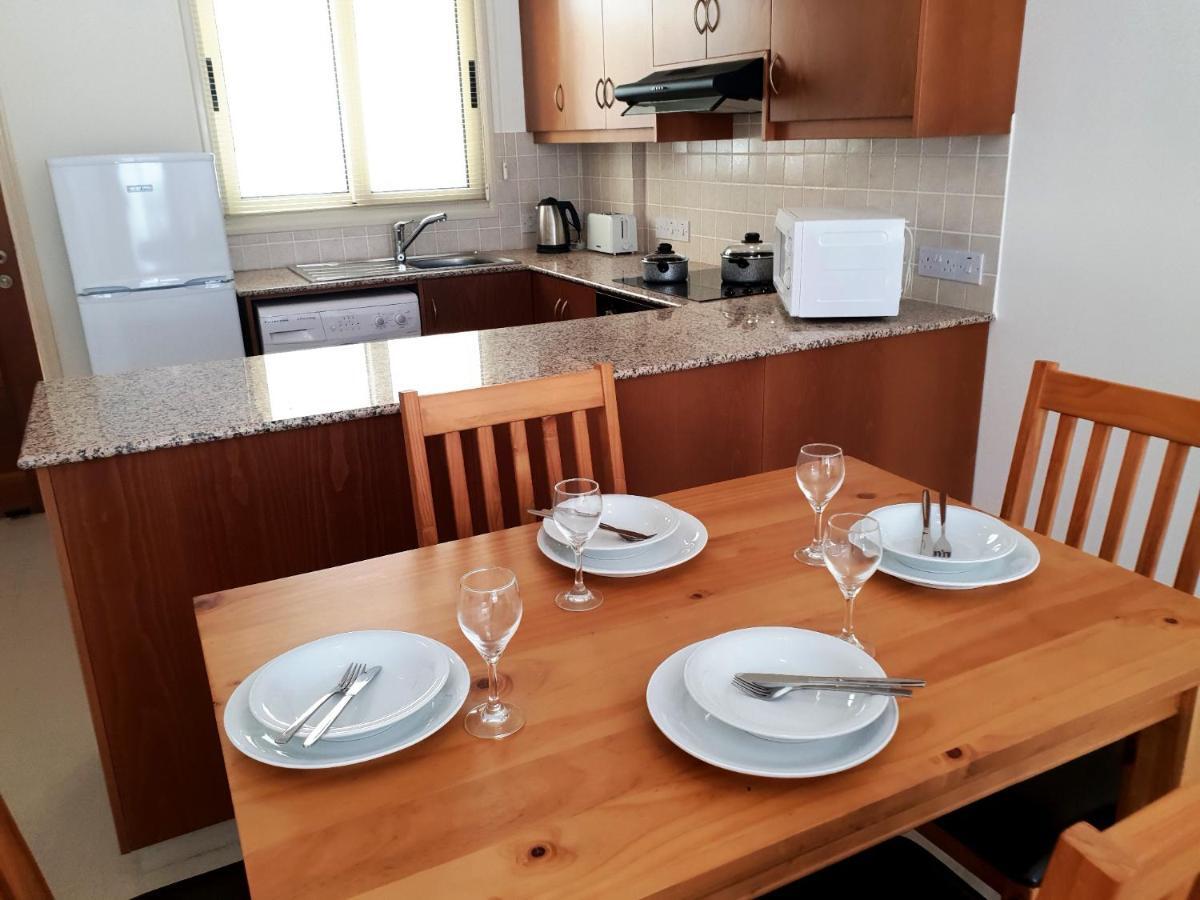 Ground Floor One Bedroom Apartment, Vanessa Complex Peyia Dış mekan fotoğraf